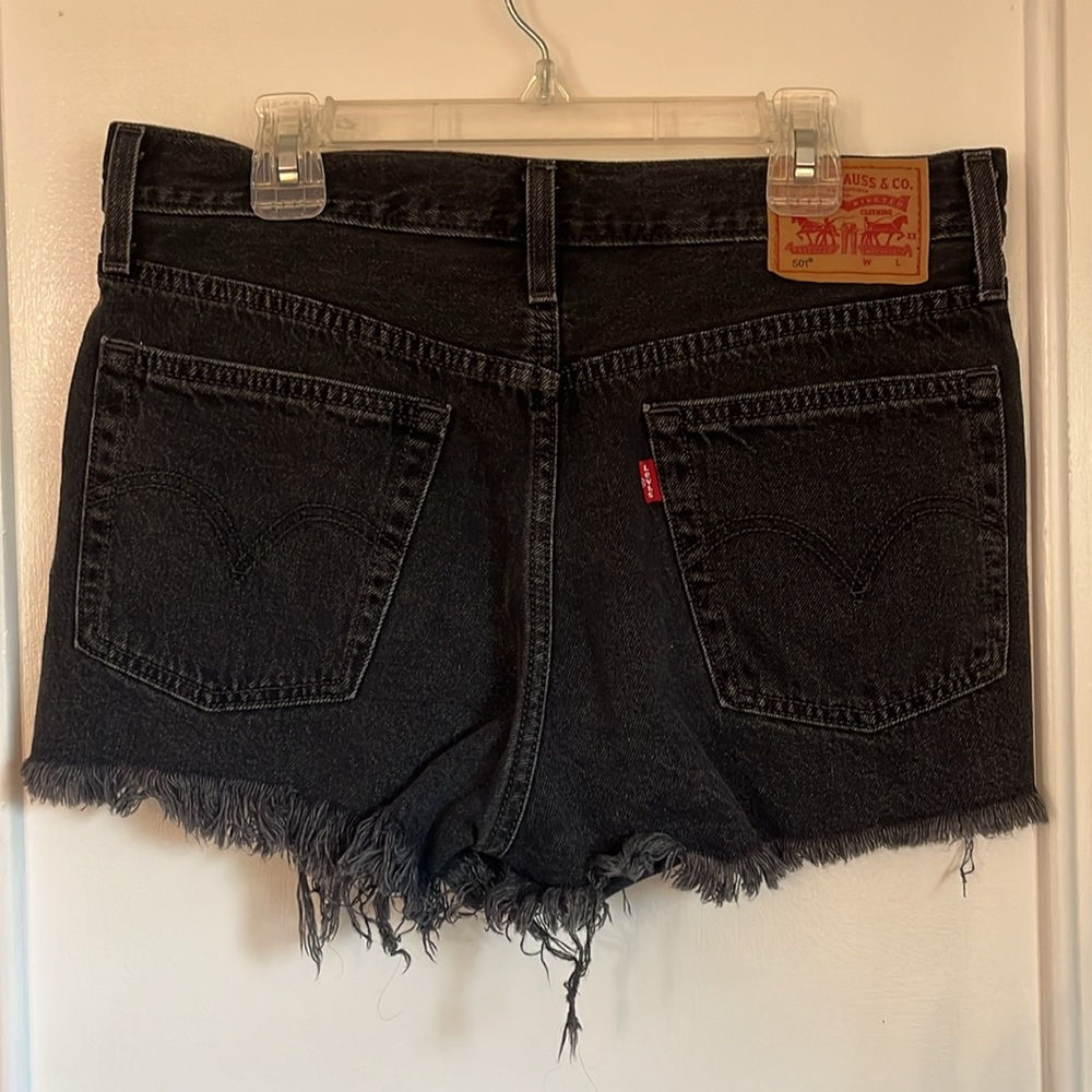 LEVI’s 501 Mid-Rise Short - Picture 4 of 8